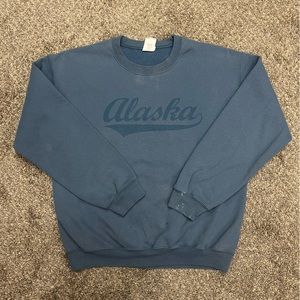 Vintage Alaska sweatshirt mens medium blue crewneck pullover retro thrashed